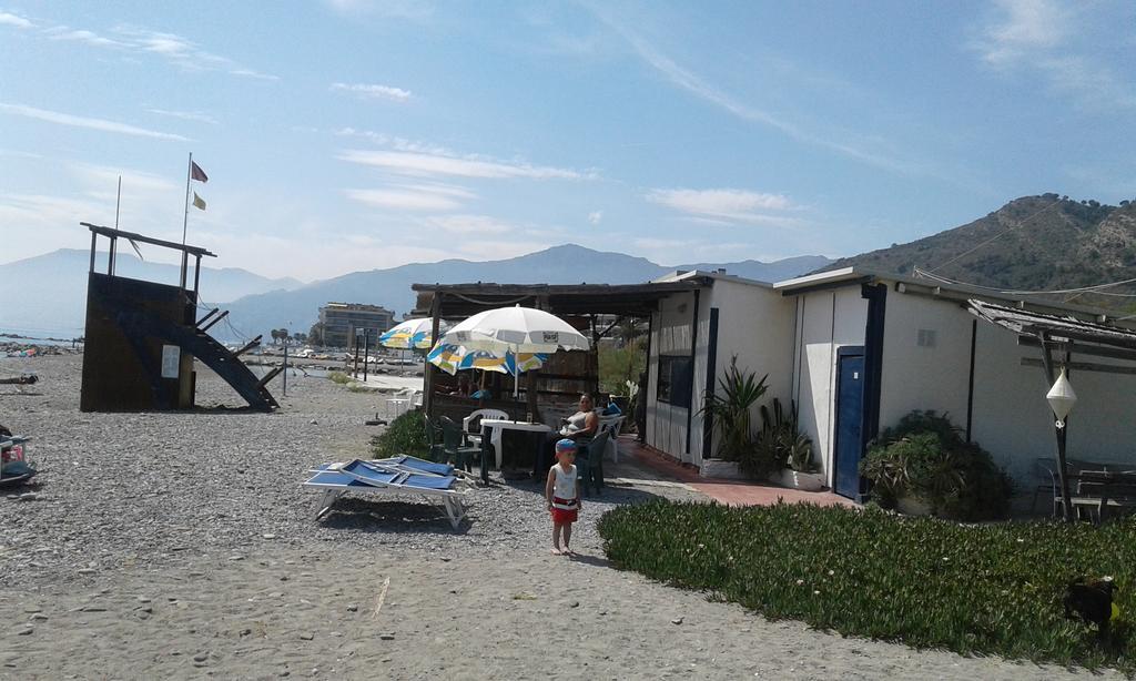 Casa Med Holiday Home Isolabona Exterior foto