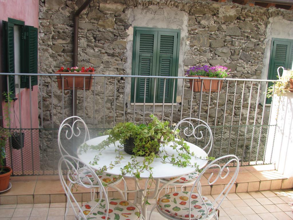Casa Med Holiday Home Isolabona Exterior foto